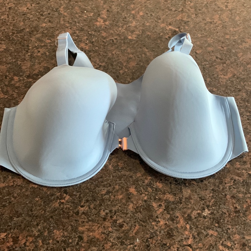 Soma Vanishing 360 padded front close bra size 38DD